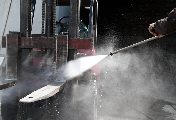 Best Driveway Pressure Washing  in Madison, WI